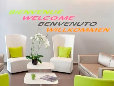 Отель Ibis Styles Antibes Les Pins Жуан-ле-Пен