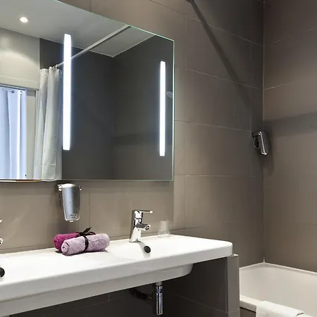 Ibis Styles Antibes Les Pins Жюан-ле-Пен