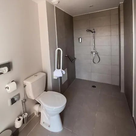 Ibis Styles Antibes Les Pins Отель Жуан-ле-Пен