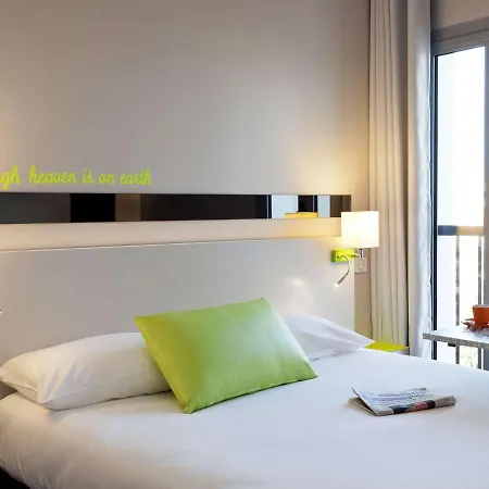 Hotel Ibis Styles Antibes Les Pins 3*