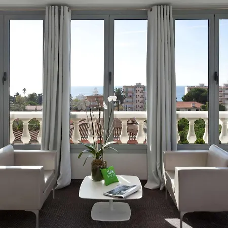 Ibis Styles Antibes Les Pins Отель Жуан-ле-Пен