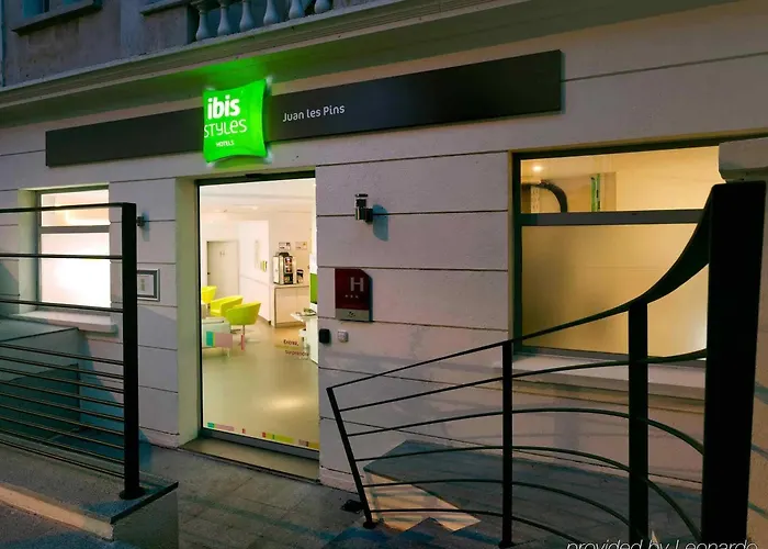 Ibis Styles Antibes Les Pins 3*