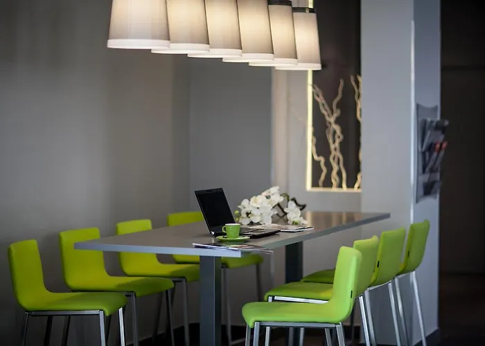 Ibis Styles Antibes Les Pins Juan-les-Pins